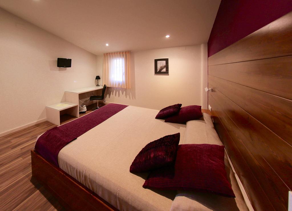 Hotel Mas Prades Deltebre Quarto foto